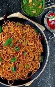 Prawns Hakka Noodles