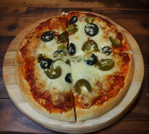 Margherita Pizza (Regular) + Cold Drink (250 Ml)
