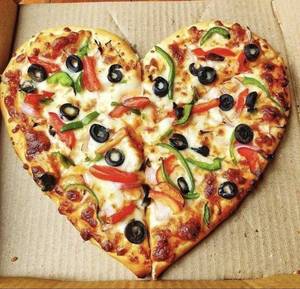 Spicy peri peri veg pizza