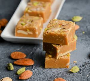 Vellnaki Special Mysorepak