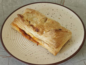 Paneer Puff [1 pc]