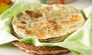 Methi Paratha (Kasturi Methi)
