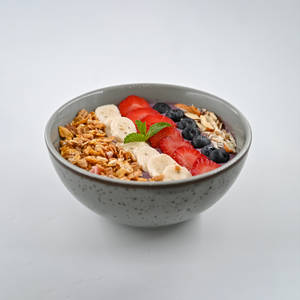 Berry Nutty Smoothie Bowl