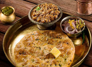 Amritsari Special Masala Kulcha Meal