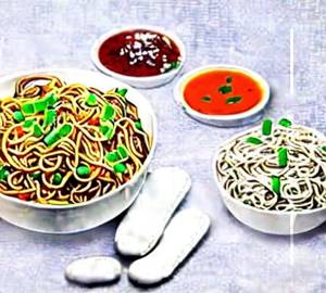 Mushroom Noodles In Schezwan