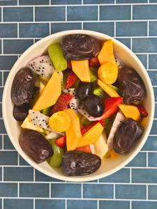 Cut Fruit Platter With Dates (350gm)