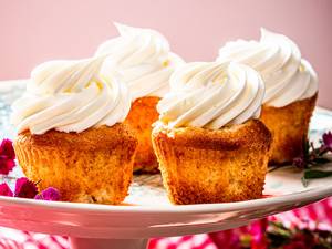 Eggless Vanilla Cup Cake