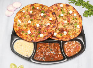 Amritsari Paneer Pyaaz Kulcha Meal