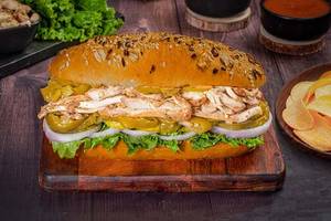 Hummus & Roasted Chicken Multigrain Sandwich