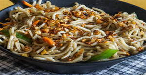 Burnt Garlic  Chicken Noodles