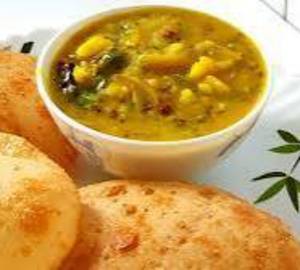 Puri [4 pieces] With Aloo Tamatar Sabzi