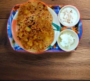 Aloo Paratha [2 Pieces] With Curd
