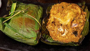 Valaelai Chicken Parotta