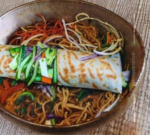 Veg Chowmein Cheese Roll