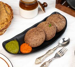 Raggi Idli Chutney Sambar (3 Pcs)