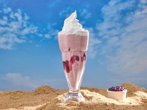 Berry Delulu Shake