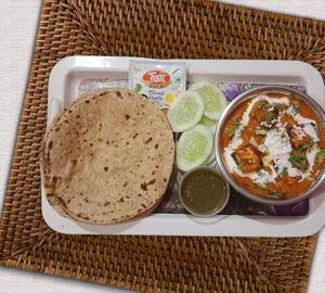 Kadai Paneer + 4Butter Roti +Salad +Achar