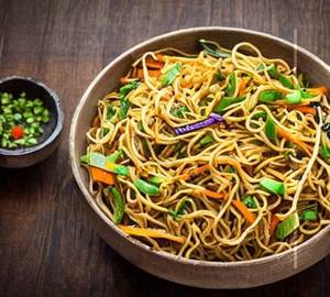 Veg hakka noodles