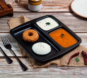 1 Idli + 1 Wada Chutney Sambar