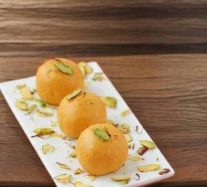 Besan Laddu