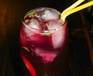 Red wine mojito