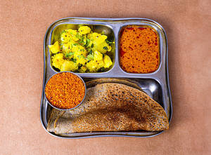 Bhajrichi Amboli Plate [2 Pieces]