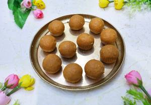 Besan Laddu