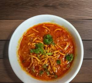 Sev tamatar [sabzi]