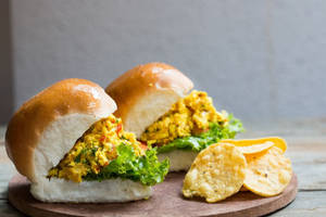 Paneer Burji Pao