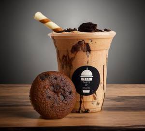 Chocolate browine cake shake