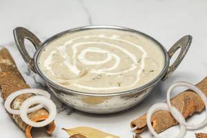 Malai Pyaaz in White Gravy