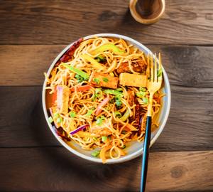 Paneer chilly garlic noodles