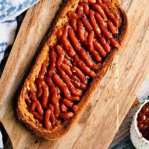 Baked Beans in Toast