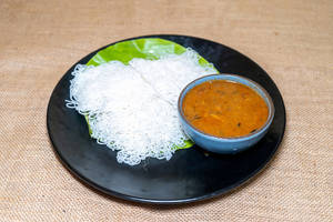 Idiyappam With Potato And Onion Stew [3 Pcs]