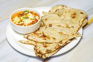 2 Butter Naan with Paneer Butter Masala