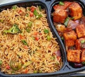 Paneer Chilli with Veg Fried Rice 