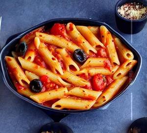 Red sauce pasta