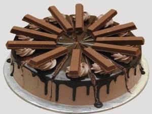 Kitkat Cake [ 1 Pound ]