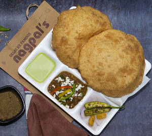 Special Chole Bhature Paneer Wale [Full Plate, 2 Bhature]