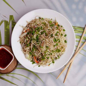 Shanghai Chicken Hakka Noodles