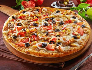 American Zombie Pizza + Free Chocolate Brownie