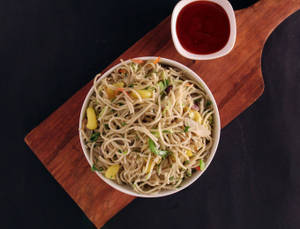 Veg Hakka Noodles