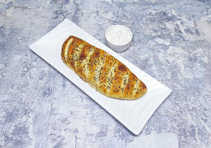 Makhni Paneer Garlic Bread