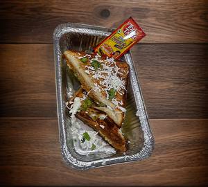 Aloo Paneer Sandwich [2 Pieces]