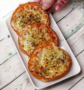 Peri Peri Cheese Garlic Bread