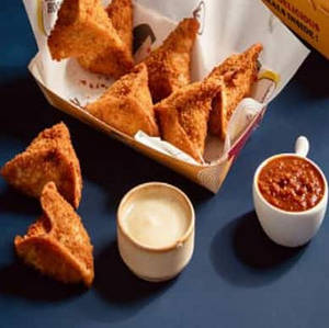 Whole Wheat Kurkure Veggie Dumpling (Wheat Momos) [8 Pieces]