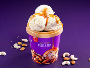 Fruit & Nut 700ml Family Tub