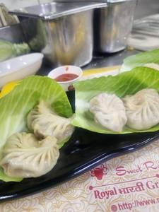 Momos