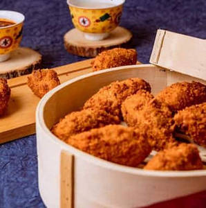 Whole Wheat Pan Fried Chicken Dumpling (Wheat Momos) [8 Pieces]