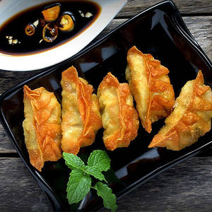 Whole Wheat Kurkure Chicken Dumpling (Wheat Momos) [8 Pieces]